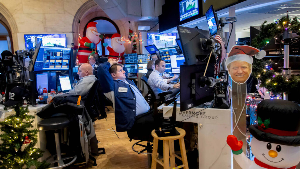 108079602-1735016532644-gettyimages-2188494189-US_STOCKS_NYSE.jpeg