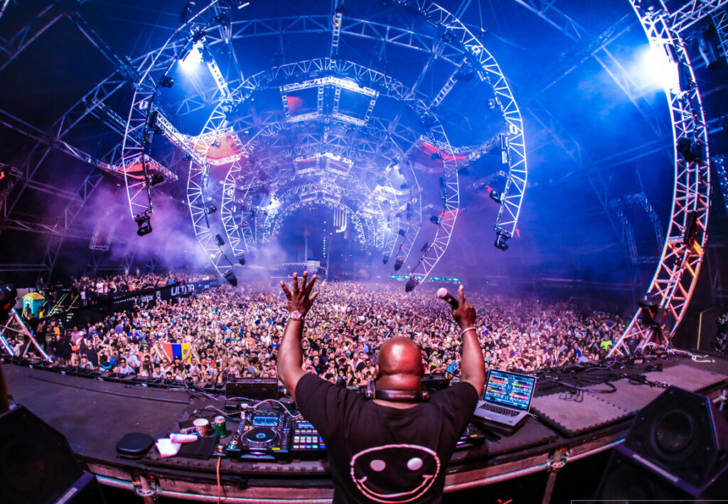 2_resistance-carl-cox-megastructure-photo-by-rvr-16-1.jpg