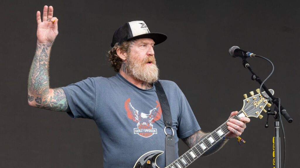 Mastodon-Brent-Hinds.jpeg