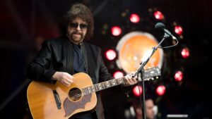 Jeff-Lynne-ELO.jpeg